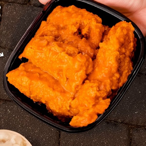 Boneless Buffalo en su charola